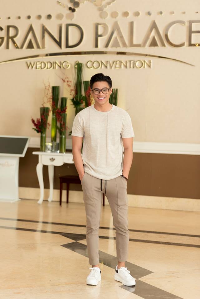 Tình cũ Kim Lý chơi trội với phong cách quý tộc trong buổi casting The Face Vietnam 2018